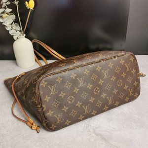 Classic vintage medium women's one shoulder handbag / mother bag